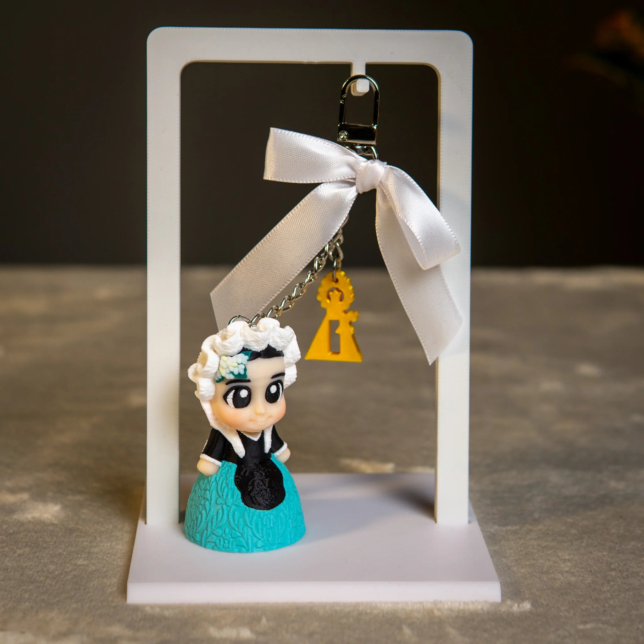 Moni Charm Belleza