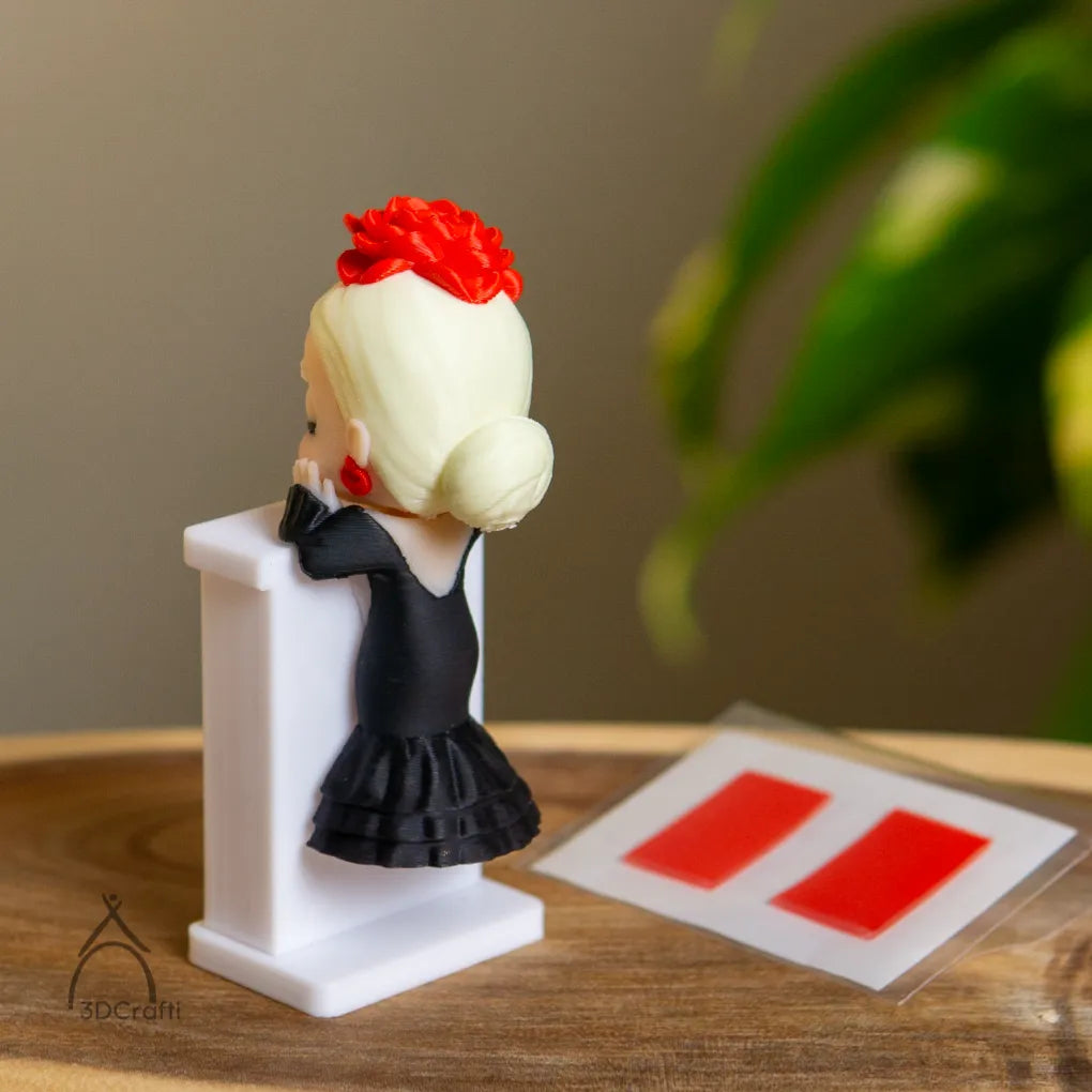 Moni Flamenca ojos abiertos