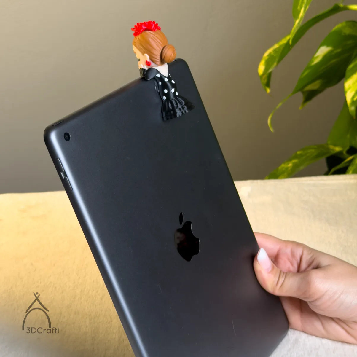 Moni Flamenca ojos abiertos